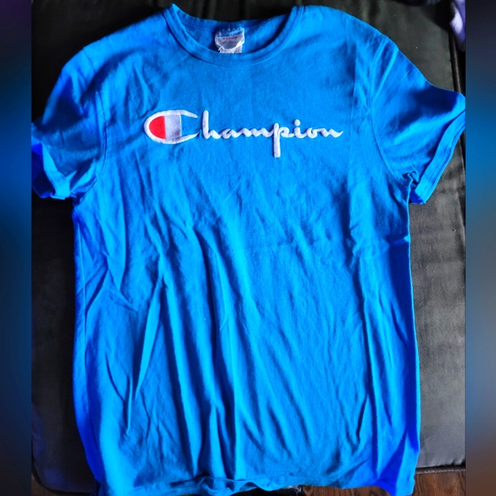 Champion shirt medium